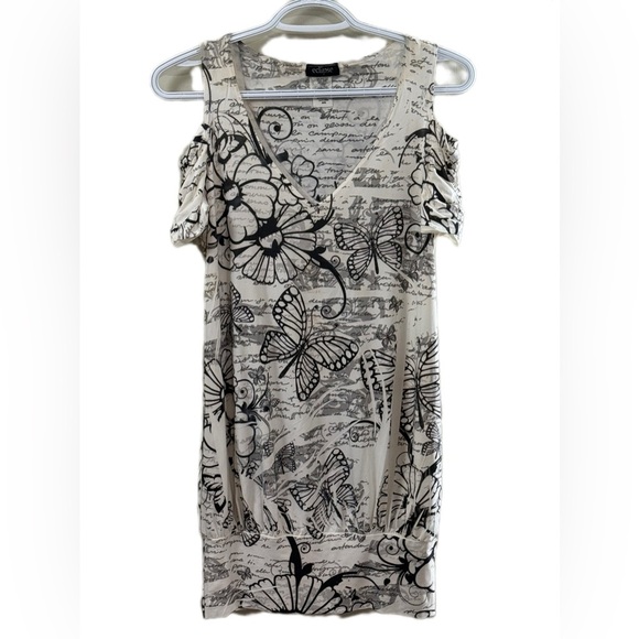 Eclipse Black and White Patterned Top - Picture 1 of 3